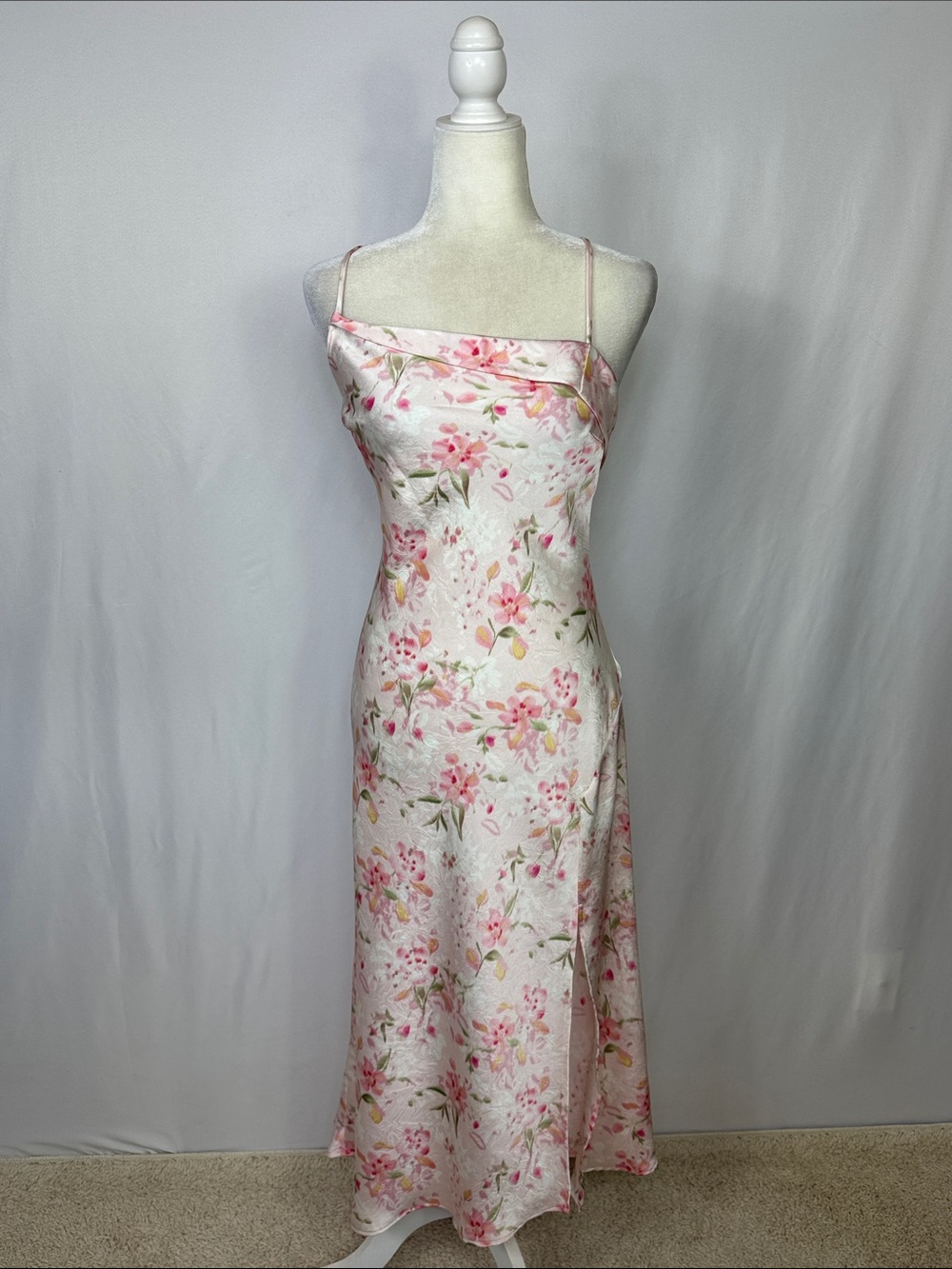 ASTR The Label Cowl Neck Satin Slip Midi Dress Size Small Floral Pink New - Picture 6 of 14